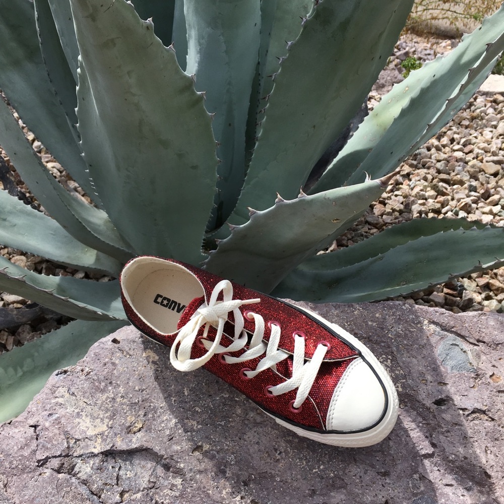 NEW Sequin Converse Size 6 Sneakers yeehaw!